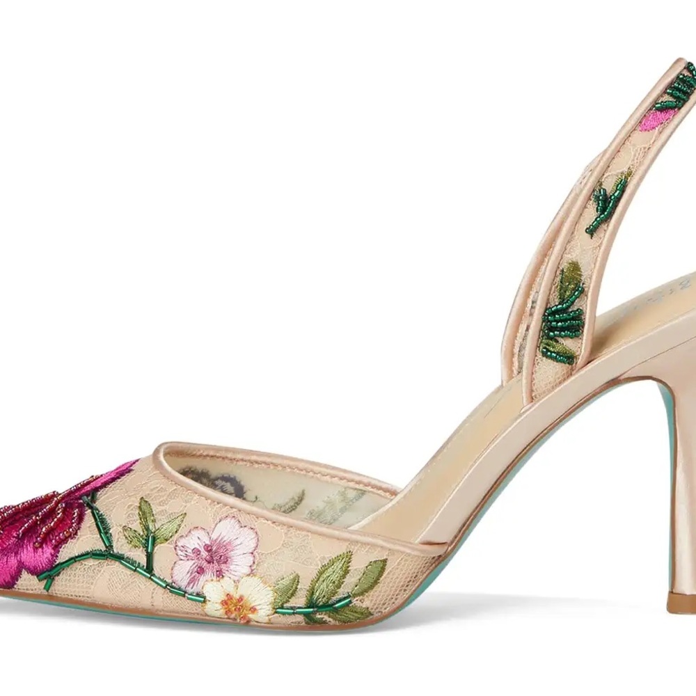 Betsey Johnson April Pump - Picture 4 of 6